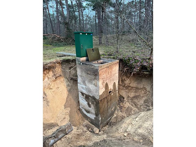 Pomp put - afbeelding 2 van  6