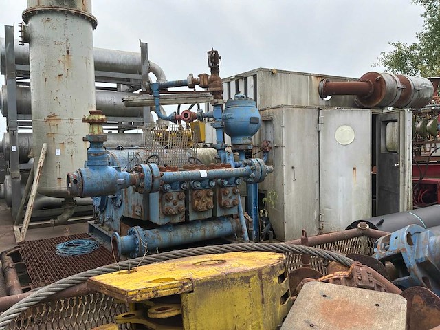 Pomp unit caterpiller 3408 "mud pump f350 with diesel engine" - afbeelding 1 van  14