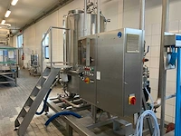 Pompunit met platenwarmtewisselaar en ketel