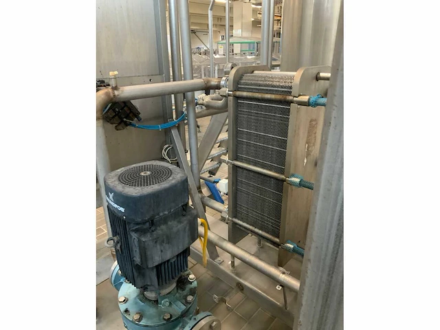 Pompunit met platenwarmtewisselaar en ketel - afbeelding 14 van  19