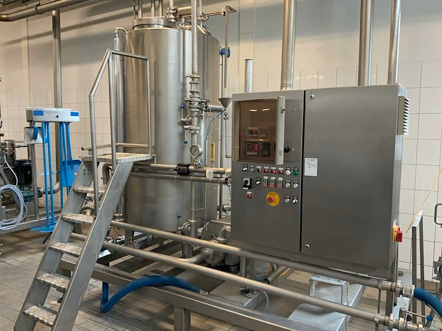 Pompunit met platenwarmtewisselaar en ketel - afbeelding 1 van  19