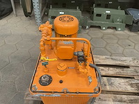 Pompunit - afbeelding 5 van  5