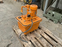 Pompunit - afbeelding 1 van  5
