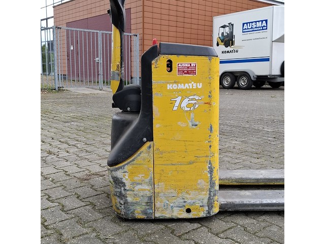 Pompwagen, komatsu, tl16, geel , 2010 - afbeelding 2 van  24