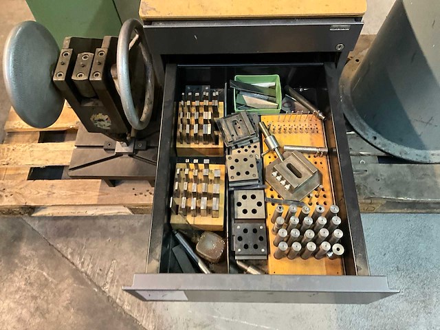 Ponsmachine - afbeelding 4 van  15