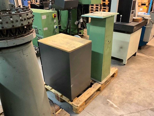 Ponsmachine - afbeelding 9 van  15