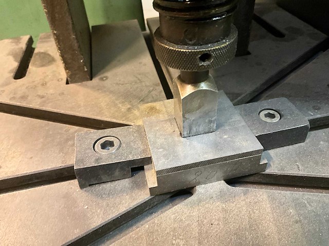 Ponsmachine - afbeelding 13 van  15