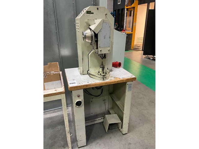 Ponsmachine - afbeelding 5 van  11