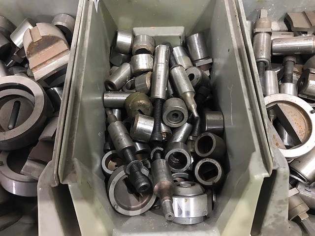 Ponsmateriaal - afbeelding 3 van  4