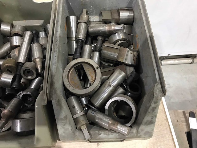 Ponsmateriaal - afbeelding 3 van  7