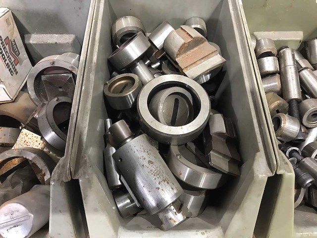 Ponsmateriaal - afbeelding 7 van  7