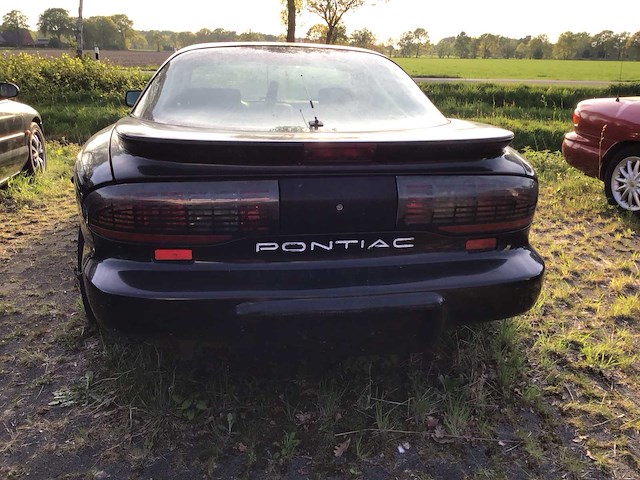 Pontiac - 1993 - firebird - personenauto - afbeelding 21 van  26