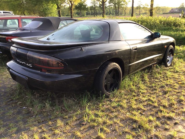 Pontiac - 1993 - firebird - personenauto - afbeelding 22 van  26