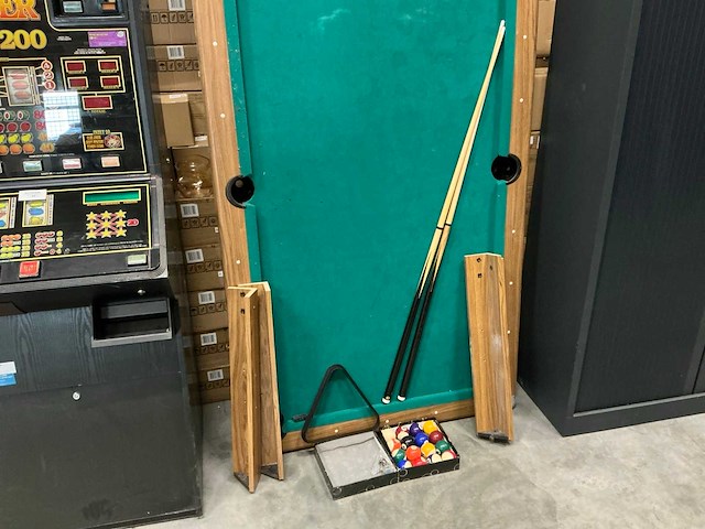 Pooltafel 115x204cm - afbeelding 1 van  6
