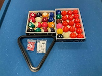 Pooltafel met toebehoren - afbeelding 2 van  5