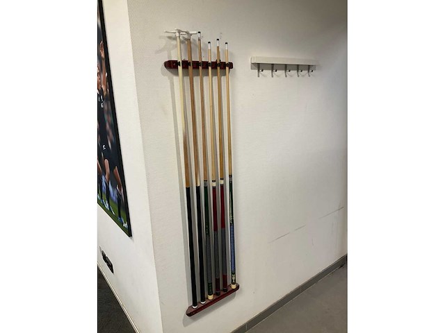 Pooltafel met toebehoren - afbeelding 4 van  5