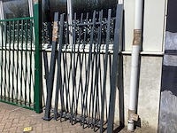 Poort 1 mrt met palen - afbeelding 2 van  5