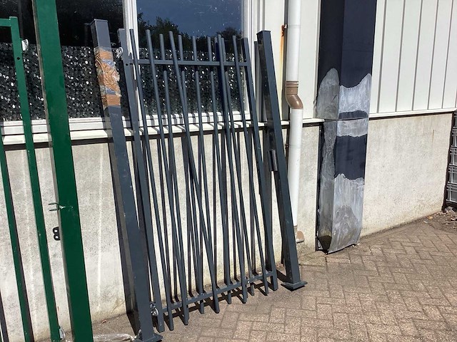 Poort 1 mrt met palen - afbeelding 1 van  5