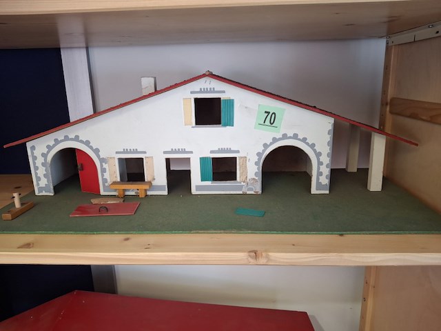 Poppenhuis /- boerderij hout - afbeelding 1 van  3