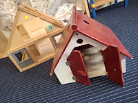 Poppenhuis en boerenschuur - afbeelding 1 van  3