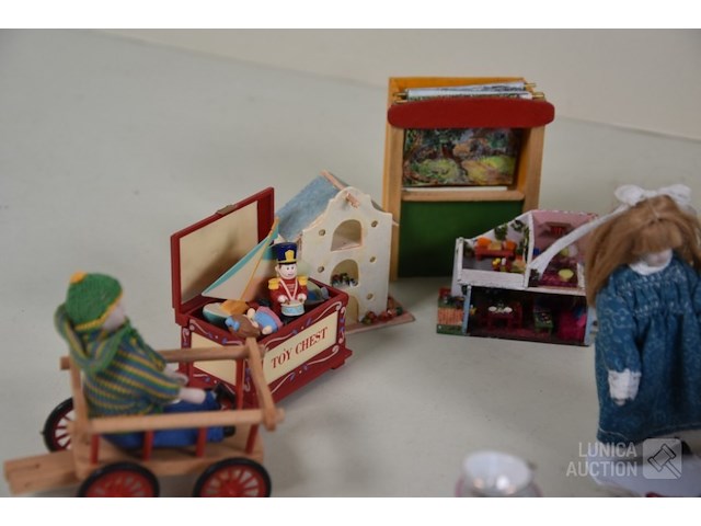 Poppenhuis inrichting - afbeelding 7 van  9