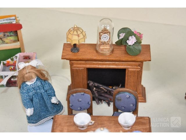 Poppenhuis inrichting - afbeelding 8 van  9