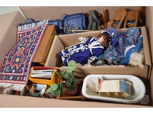 Poppenhuis inrichting - afbeelding 9 van  9