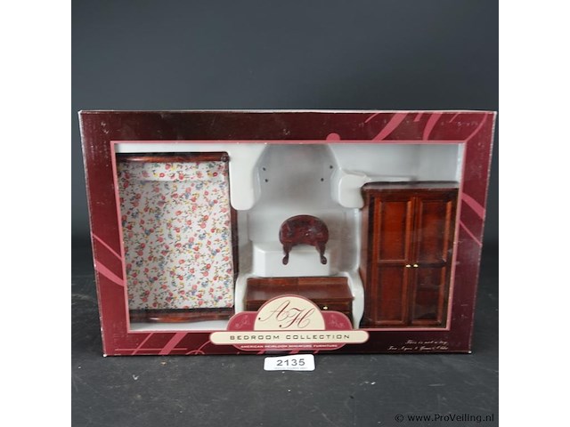 Poppenmeubels bedroom collection - afbeelding 1 van  4