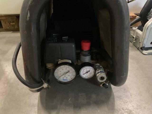 Poppers pc 03/240 luchtcompressor - afbeelding 2 van  3