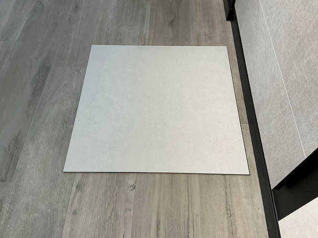 Porcelanosa - beige - vloertegel 90x90 cm - afbeelding 2 van  5