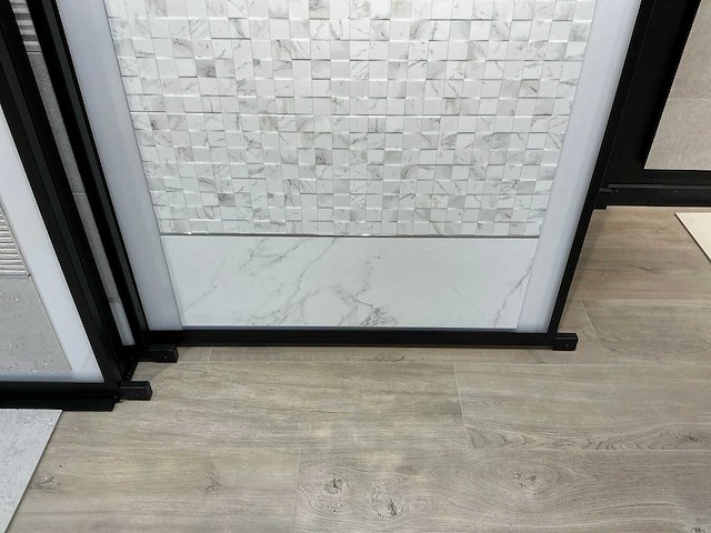 Porcelanosa - tegeldisplay - afbeelding 4 van  33