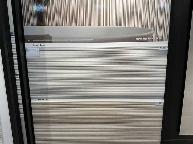 Porcelanosa - tegeldisplay - afbeelding 5 van  33
