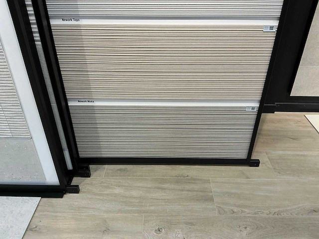 Porcelanosa - tegeldisplay - afbeelding 7 van  33
