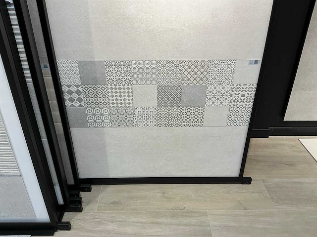Porcelanosa - tegeldisplay - afbeelding 10 van  33