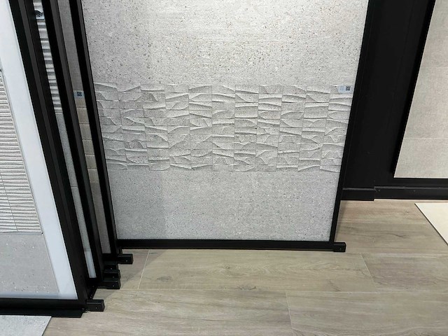 Porcelanosa - tegeldisplay - afbeelding 13 van  33