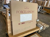 Porcelanosa vloertegel 120x120 cm ca. 14 m² met wand plint (10x)