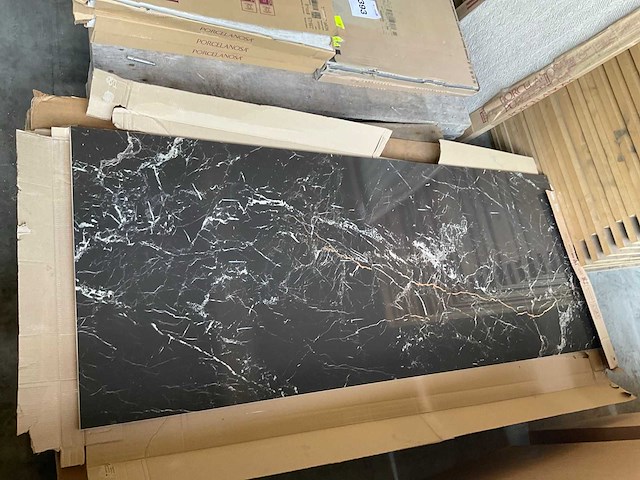 Porcelanosa vloertegel 60x150 cm ca. 2,7 m² - afbeelding 1 van  4