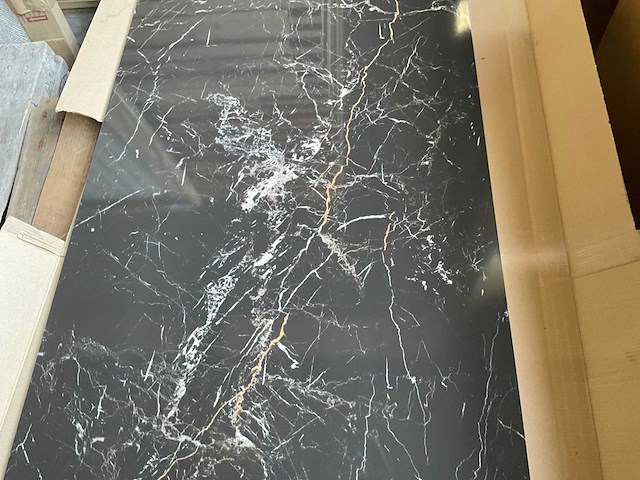 Porcelanosa vloertegel 60x150 cm ca. 2,7 m² - afbeelding 3 van  4