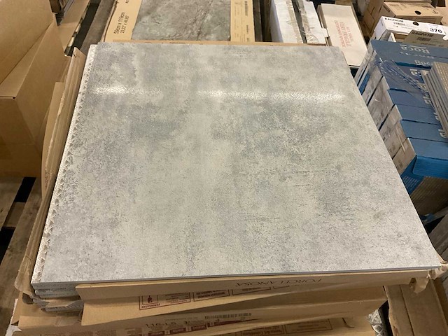 Porcelanosa vloertegel 60x60 cm ca. 18 m² - afbeelding 1 van  3