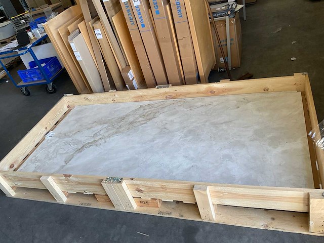 Porcelanosa wandtegel xxl 220x270 cm (4x) - afbeelding 1 van  5