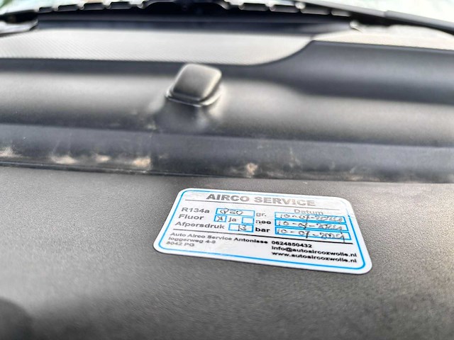 Porsche - 2005 - 911 cabrio - 3.6 carrera 4 - 73-sr-jt - afbeelding 26 van  36