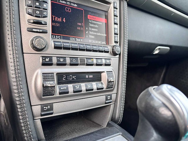 Porsche - 2005 - 911 cabrio - 3.6 carrera 4 - 73-sr-jt - afbeelding 21 van  36