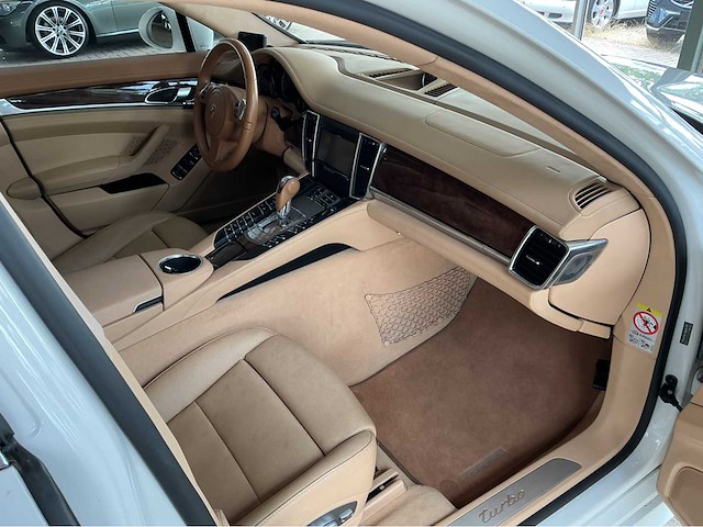 Porsche - 2009 - panamera - turbo 4.8 v8 500pk 2009 btw auto - personenauto - afbeelding 14 van  46