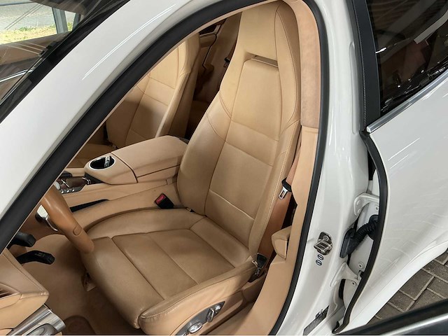 Porsche - 2009 - panamera - turbo 4.8 v8 500pk 2009 btw auto - personenauto - afbeelding 18 van  46