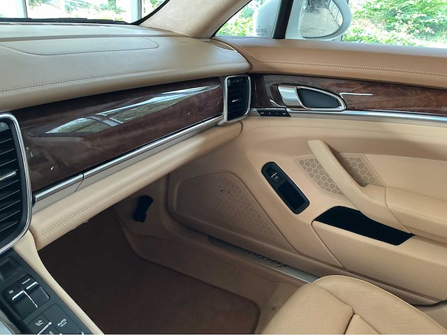Porsche - 2009 - panamera - turbo 4.8 v8 500pk 2009 btw auto - personenauto - afbeelding 32 van  46