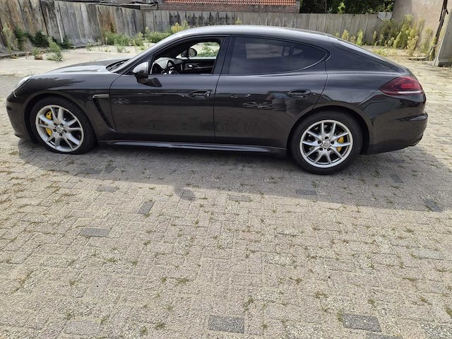Porsche - 2015 - panamera turbo - 4.8 - duits - afbeelding 28 van  31