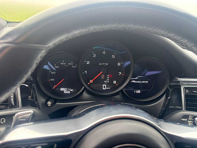 Porsche - 2016 - macan - 3.0 gts - j-261-lz - afbeelding 10 van  32