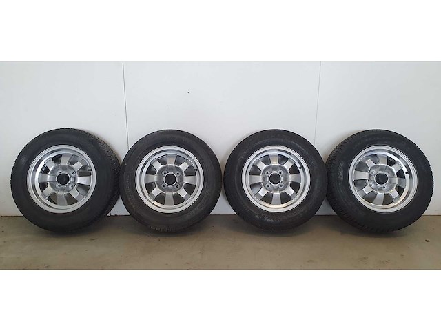 Porsche - 4 wielen set - velgen - afbeelding 2 van  6