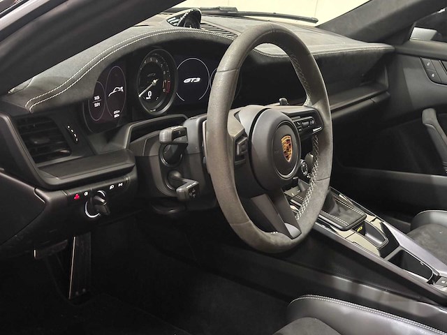 Porsche - 911 - 992 - 4.0 gt3 - car - 2021 - afbeelding 18 van  44