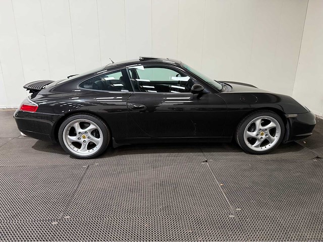 Porsche - 911 - 996 - 3.4 - personenauto - 1998 - afbeelding 3 van  32